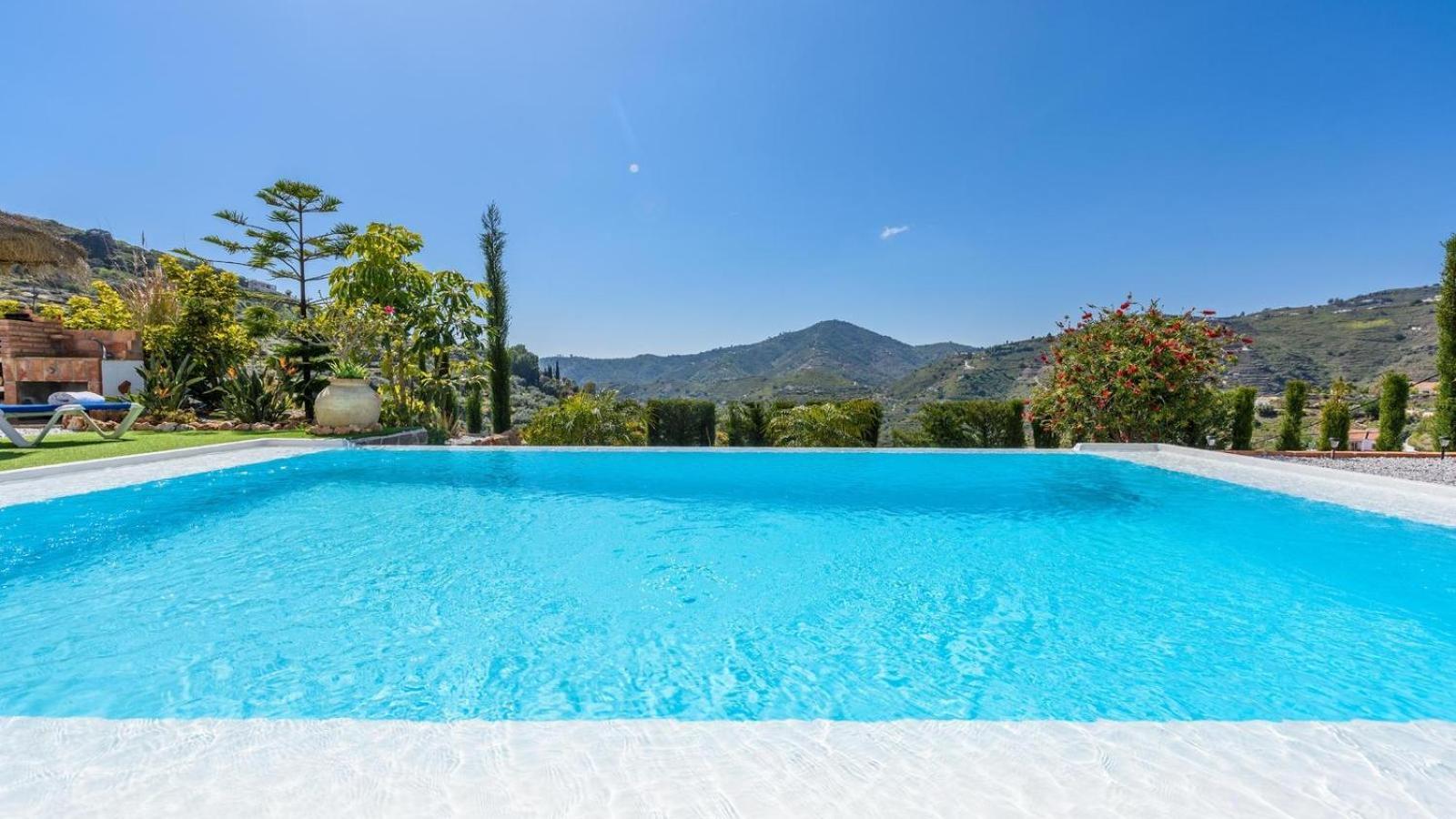 Villa Las Palmeras De Torrox By Ruralidays Ngoại thất bức ảnh