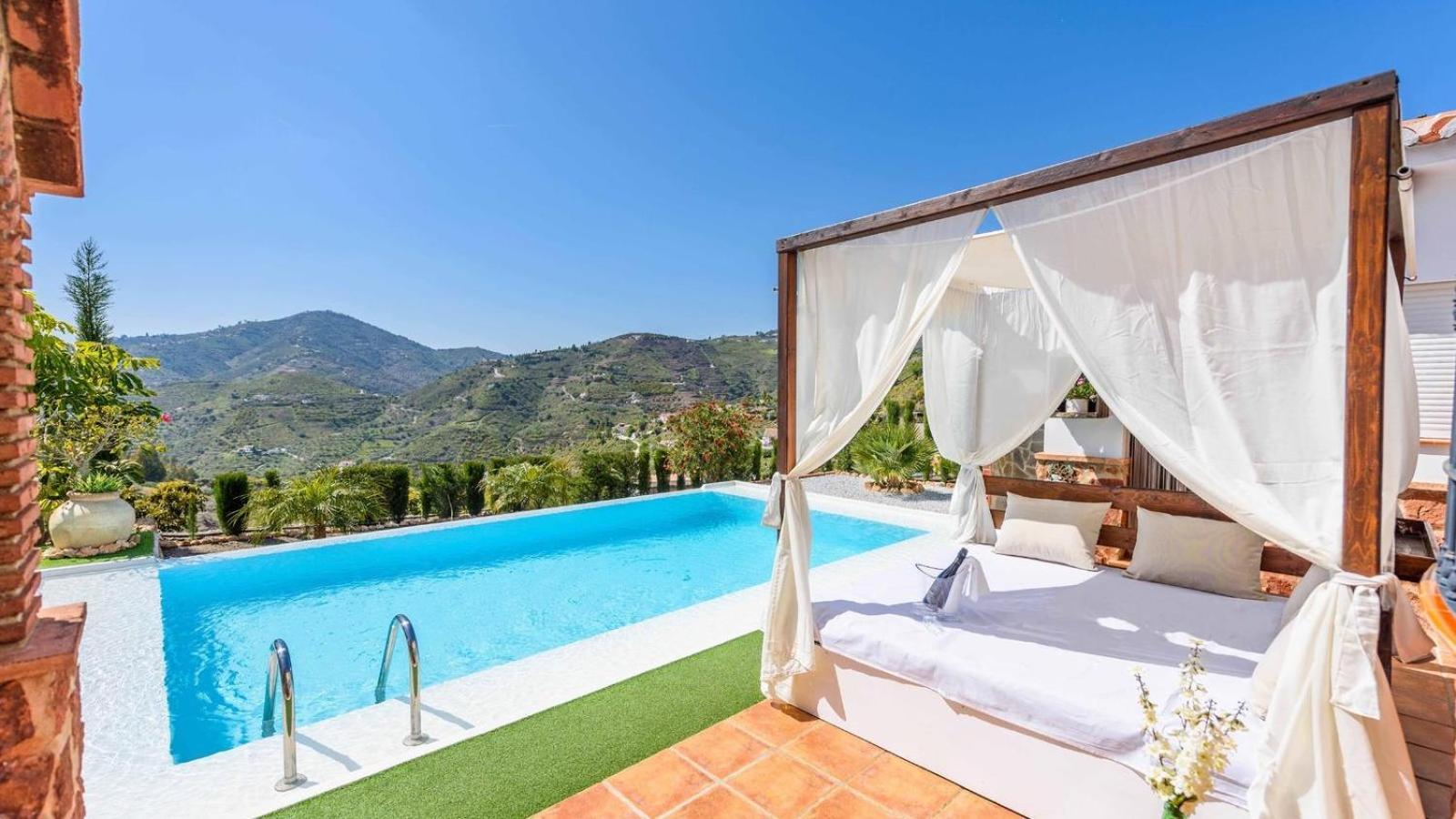 Villa Las Palmeras De Torrox By Ruralidays Ngoại thất bức ảnh